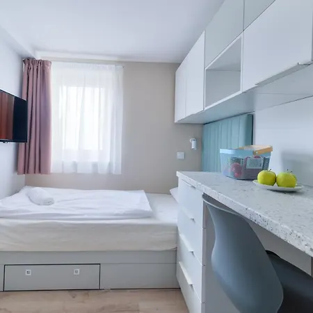 Oliver 2 アパート ヘーヴィーズ