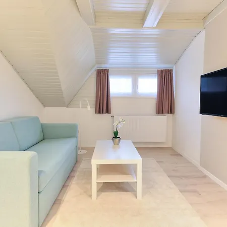 Oliver 2 アパート *