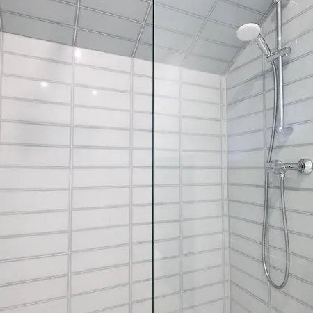 Oliver 2 アパート *