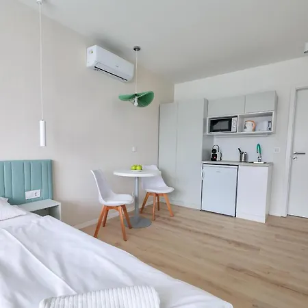 Oliver 2 アパート